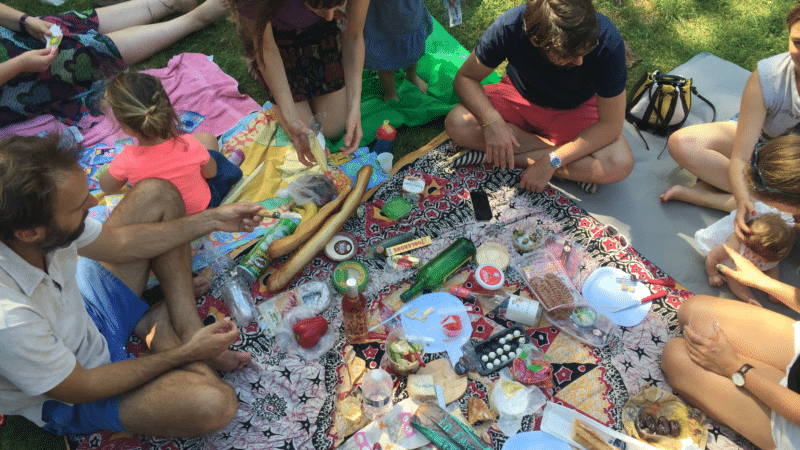 A Local’s Guide to the Authentic Parisian Picnic (With Your Kids!)